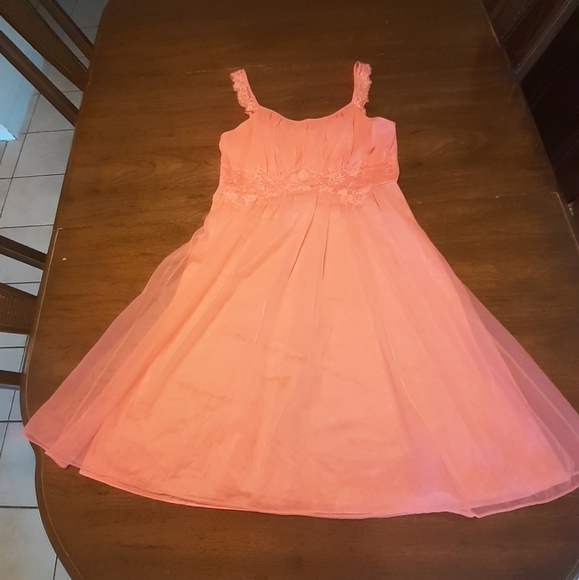 VTG Vanity Fair nightgown Size 38 coral - Picture 5 of 8